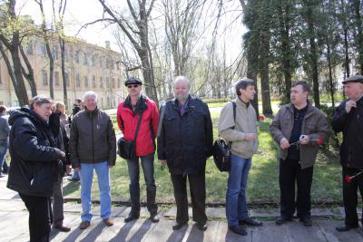 � ����� � � ������